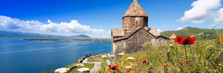 Armenien_Sewankloster_am_Sewansee